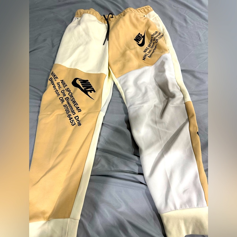 Nike Joggers (New!) - XXL
